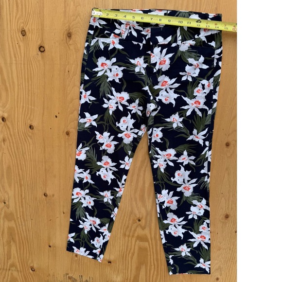 Old Navy Floral Print Ankle‎ Pants Stretch Casual Career Black White Size 4 - Picture 4 of 7